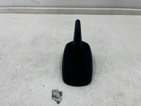 Antena Audi A8 D3 08-17r. bat radia na dach 4e0035003p