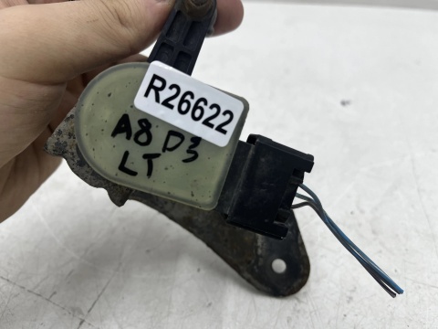 Czujnik poziomowania świateł Audi A8 D3 02-10r. lewy tył ksenonów lamp 4e0616571d