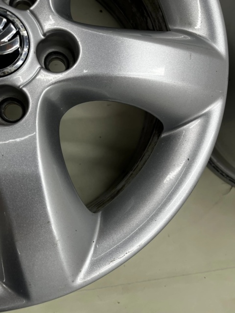 Felgi aluminiowe Skoda Fabia 2 II Roomster Praktik Ibiza Polo Fox 07-14r. r15 cali 6jx15 ET43 5x100 felgi KOMPLET 5j0601025a