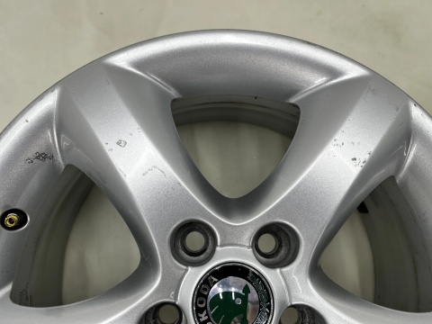 Felgi aluminiowe Skoda Fabia 2 II Roomster Praktik Ibiza Polo Fox 07-14r. r15 cali 6jx15 ET43 5x100 felgi KOMPLET 6j0601025a