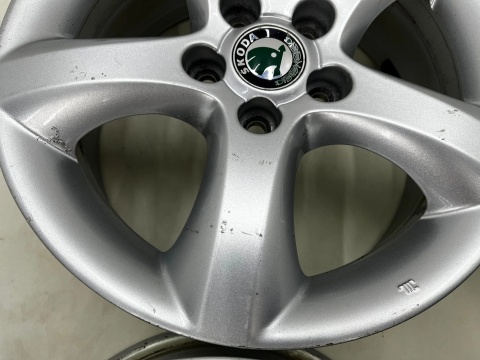 Felgi aluminiowe Skoda Fabia 2 II Roomster Praktik Ibiza Polo Fox 07-14r. r15 cali 6jx15 ET43 5x100 felgi KOMPLET 6j0601025a
