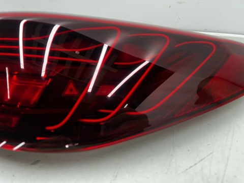 Lampa BMW 4 G22 Coupe G26 Gran Coupe M4 G82 Lift 24r.- prawa tylna LASER w błotnik oryginalna Europa 5a37ab4