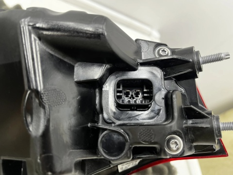 Lampa BMW 4 G22 Coupe G26 Gran Coupe M4 G82 Lift 24r.- prawa tylna LASER w błotnik oryginalna Europa 5a37ab4