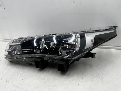 Lampa reflektor Toyota Corolla XI E16 13-16r. LEWA przednia Europa zwykła + LED pasek oryginał lewy przód 81150-02e70
