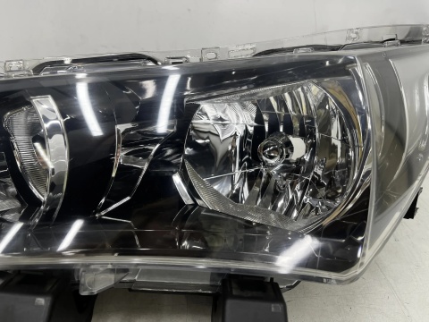 Lampa reflektor Toyota Corolla XI E16 13-16r. LEWA przednia Europa zwykła + LED pasek oryginał lewy przód 81150-02e70