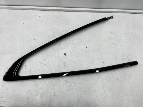 Listwa BMW 4 G22 Coupe M4 G82 20r.- prawa tylna boczna nakładka karoseryjna ozdobna obramówka szyby ShadowLine połysk 7482756