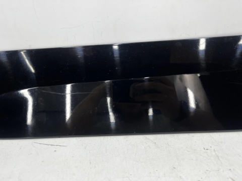 Listwa BMW iX I20 21r.- lewa przednia dolna nakładka drzwi bocznych lewy przód 8497327