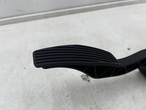 Pedał gazu Opel Meriva A 03-10r. potencjometr gazu czujnik przyspieszenia 4200018