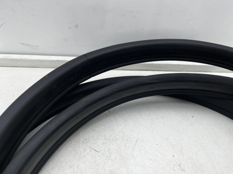 Uszczelka Opel Meriva A 03-10r. guma drzwi kierowcy lewy przód wewnętrzna