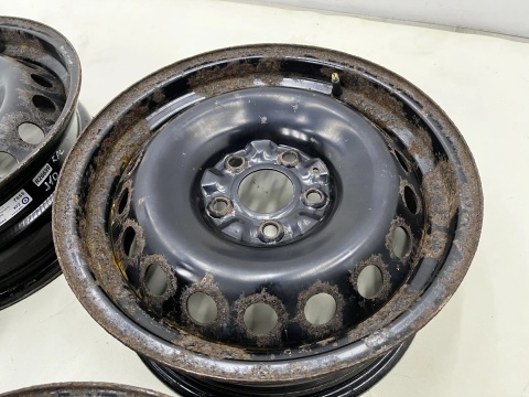 Felgi stalowe Nissan Qashqai I J10 06-13r. 6,5jx16 5x114,3 ET40 16 cali ORYGINALNE KOMPLET Kromag 7855