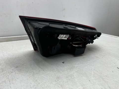 Lampa Opel Insignia B sedan 17-22r prawa tylna z klapy bagażnika prawy tył EU yq00913480