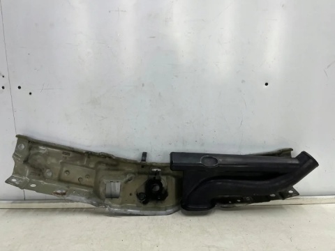 Pas przedni Opel Meriva A 03-10r. wzmocnienie górne ramka zamek maski