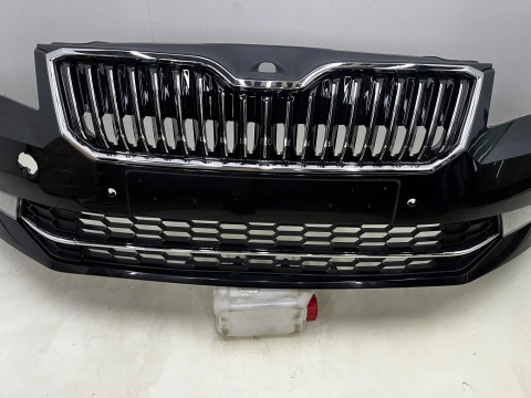 Zderzak przedni Skoda Superb 3 III 15-19r. Przedlift przód 4XPDC 3V0807221 spryski
