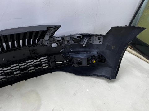 Zderzak przedni Skoda Superb 3 III 15-19r. Przedlift przód 4XPDC 3V0807221 spryski