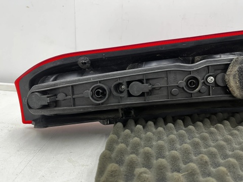 Lampa Opel Meriva A przedlift 03-05r. LEWA tylna w błotnik z narożnikiem z163 oryginalna lewy tył EU 13130027