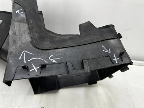 Osłona chłodnicy Peugeot 3008 II 5008 II LIFT 20-24r. kierownica powietrza intercoolera pasa przedniego wlot 9836834080