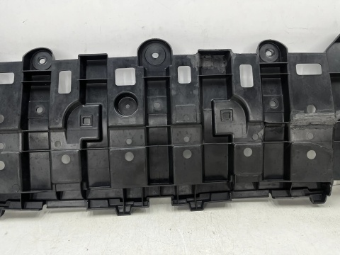Osłona pod zderzak Toyota Yaris 4 IV XP21 20r.- przednia płyta dolna podwozia pod zderzak 52618-k0010