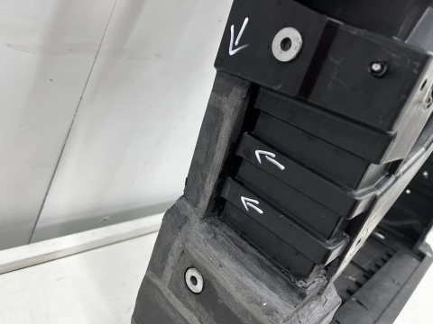 Pas przedni MG ZS EV 18-25r. wzmocnienie czołowe ramka chłodnic oryginalne 10792263
