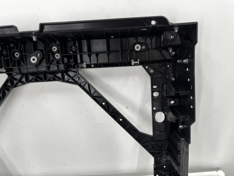 Pas przedni MG ZS EV 18-25r. wzmocnienie czołowe ramka chłodnic oryginalne 10792263