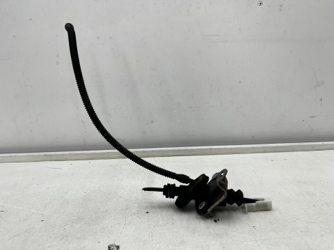 Pompa sprzęgła Opel Meriva A 03-10r. wysprzęglik pompka 13112244