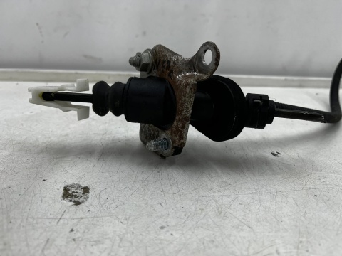 Pompa sprzęgła Opel Meriva A 03-10r. wysprzęglik pompka 13112244