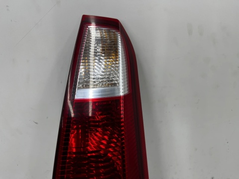 Lampa Opel Meriva A przedlift 03-05r. PRAWA tylna w błotnik z narożnikiem z163 oryginalna prawy tył EU 13130028