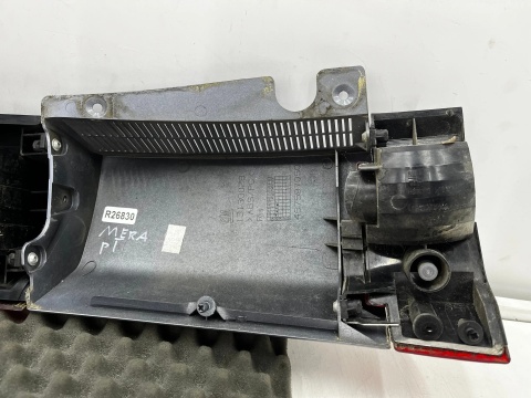 Lampa Opel Meriva A przedlift 03-05r. PRAWA tylna w błotnik z narożnikiem z163 oryginalna prawy tył EU 13130028