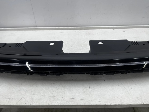 Lampa reflektor Hyundai Kona 2 II 22r.- przednia środkowa blenda FULL LED 92209BE