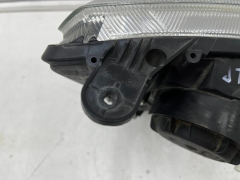 Lampa reflektor Opel Meriva A 03-10r. LEWA przednia oryginalna EU 93321052