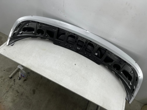 Listwa Opel Insignia A Kombi 13-17r. blenda nakładka dolna klapy bagażnika 13267290 551004542