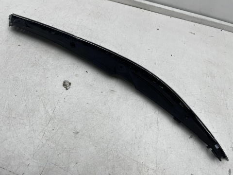 Listwa Vw Passat B8 14-23r. prawa przednia nakładka reflektora Chrom maskownica lampy górna 3g0941120