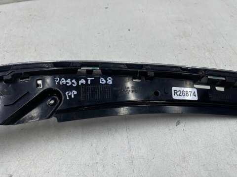 Listwa Vw Passat B8 14-23r. prawa przednia nakładka reflektora Chrom maskownica lampy górna 3g0941120