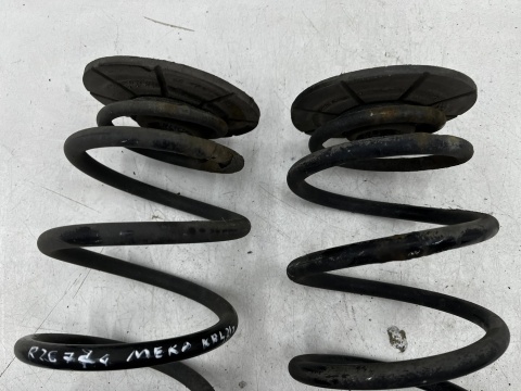 Sprężyna tylna Opel Meriva A 03-10r. 1.4 benzyna sprężyny tylne