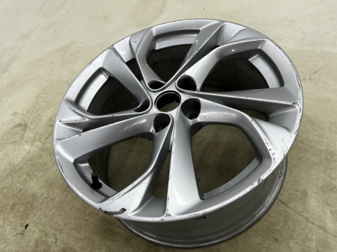 Felga aluminiowa Opel Astra K 15-22r. r17 cali 7,5jx17 ET44 5x105 CH56,5 pojedyncza oryginalna z czujnikiem ciśnienia 13409657