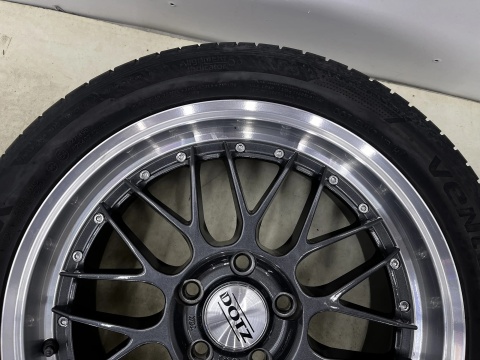 Felgi aluminiowe VW Volkswagen Audi Seat Skoda r17 cali 7,5jx17 ET48 5x112 DOTZ REVVO DARK polerowany rant KOMPLET z oponami