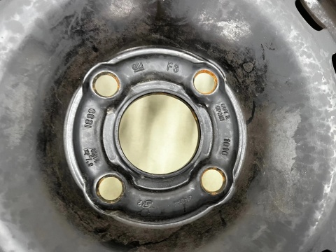 Felgi stalowe Opel Corsa D Cosra E Adam 06-19r. 5,5jx14 4x100 ET39 CH56,5 14 cali z czujnikami ciśnienia KOMPLET 2140144
