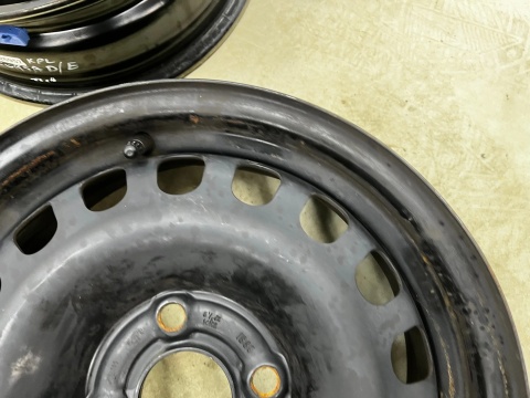 Felgi stalowe Opel Corsa D Cosra E Adam 06-19r. 5,5jx14 4x100 ET39 CH56,5 14 cali z czujnikami ciśnienia KOMPLET 2140144