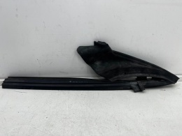 Uszczelka BMW 6 F12 F13 F06 10-18r. prawa przednia górna uszczelka szyby prowadnica szyby prawy przód 7217492