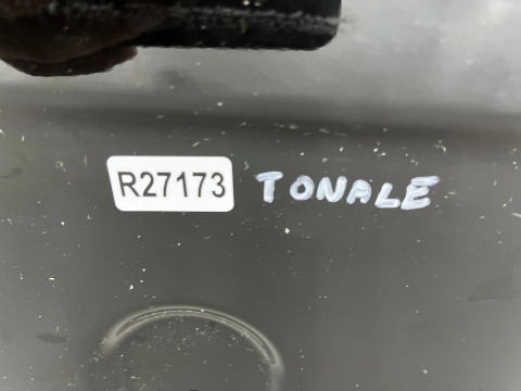 Klapa bagażnika Alfa Romeo Tonale 22r.- tylna