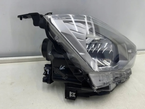 Lampa reflektor Isuzu D-Max 20r.- PRAWA przednia zwykła H4 898328-7875 EU