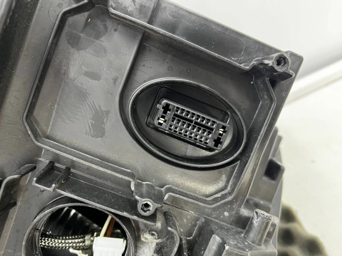 Lampa reflektor Seat Alhambra 2 II 7n 10-20r. prawa przednia Xenon ksenon SKRĘTNY EU prawy przód 7n5941752