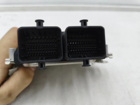Komputer silnika Suzuki SX4 Fiat Sedici 06-14r. 1.6 benzyna sterownik ECU 0261s09236 33920-55l20