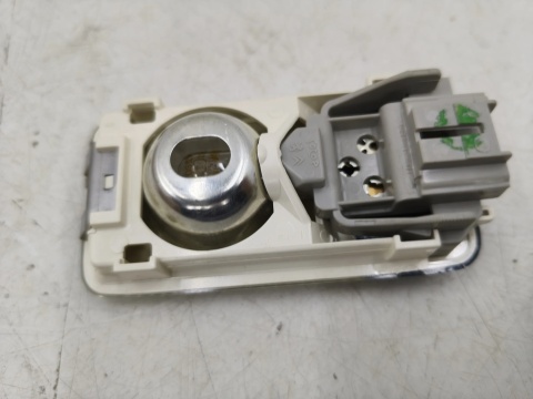 Lampka wnętrza Toyota Aygo 1 I 05-14r. wnętrza podsufitki przód 81240-0h010-a0