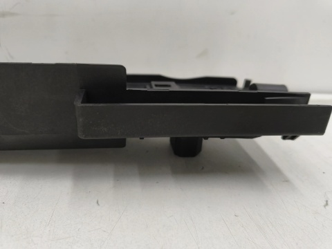 Mocowanie chłodnicy BMW F20 F21 F22 F23 F30 F31 F32 F33 F34 F36 M2 F87 NOWA prawa panel chłodnic pasa przedniego 7600537
