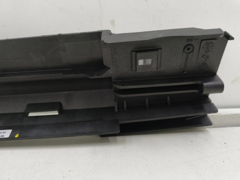 Mocowanie chłodnicy BMW F20 F21 F22 F23 F30 F31 F32 F33 F34 F36 M2 F87 NOWA prawa panel chłodnic pasa przedniego 7600537