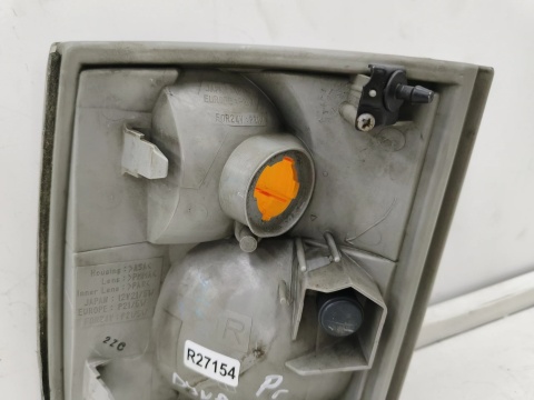 Kierunkowskaz Toyota Dyna U300 05r.- PRAWY kierunkowskaz kierunek migacz lampa reflektor ORYGINALNY