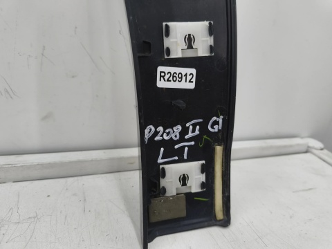 Listwa Peugeot 208 II GT line 19r.- lewy tylny rant nadkola błotnika tylnego nakładka lewy tył 9823300580
