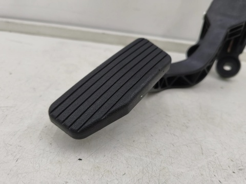 Pedał gazu Hyundai Tucson 1 I JW 04-10r. potencjometr gazu czujnik EU 327002e301