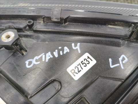 Lampa reflektor Skoda Octavia 3 III LIFT 16-20r. lewa przednia na żarówkę H7 DRL LED lewy przód 5e1941015c