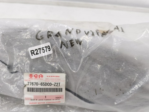 Listwa Suzuki Grand Vitara 1 I 98-05r. prawy tylny rant nadkola błotnika nakładka prawy tył 77570-65da1